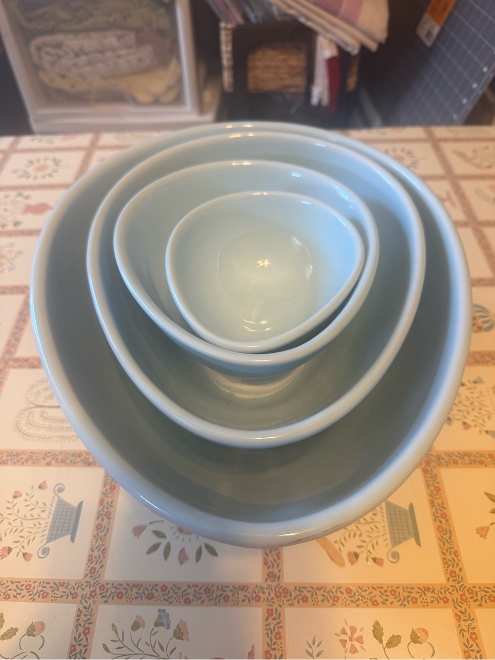 Nigella Lawson Living Kitchen egg-shaped nesting bowls in a robin's egg blue - Picture 2 of 8